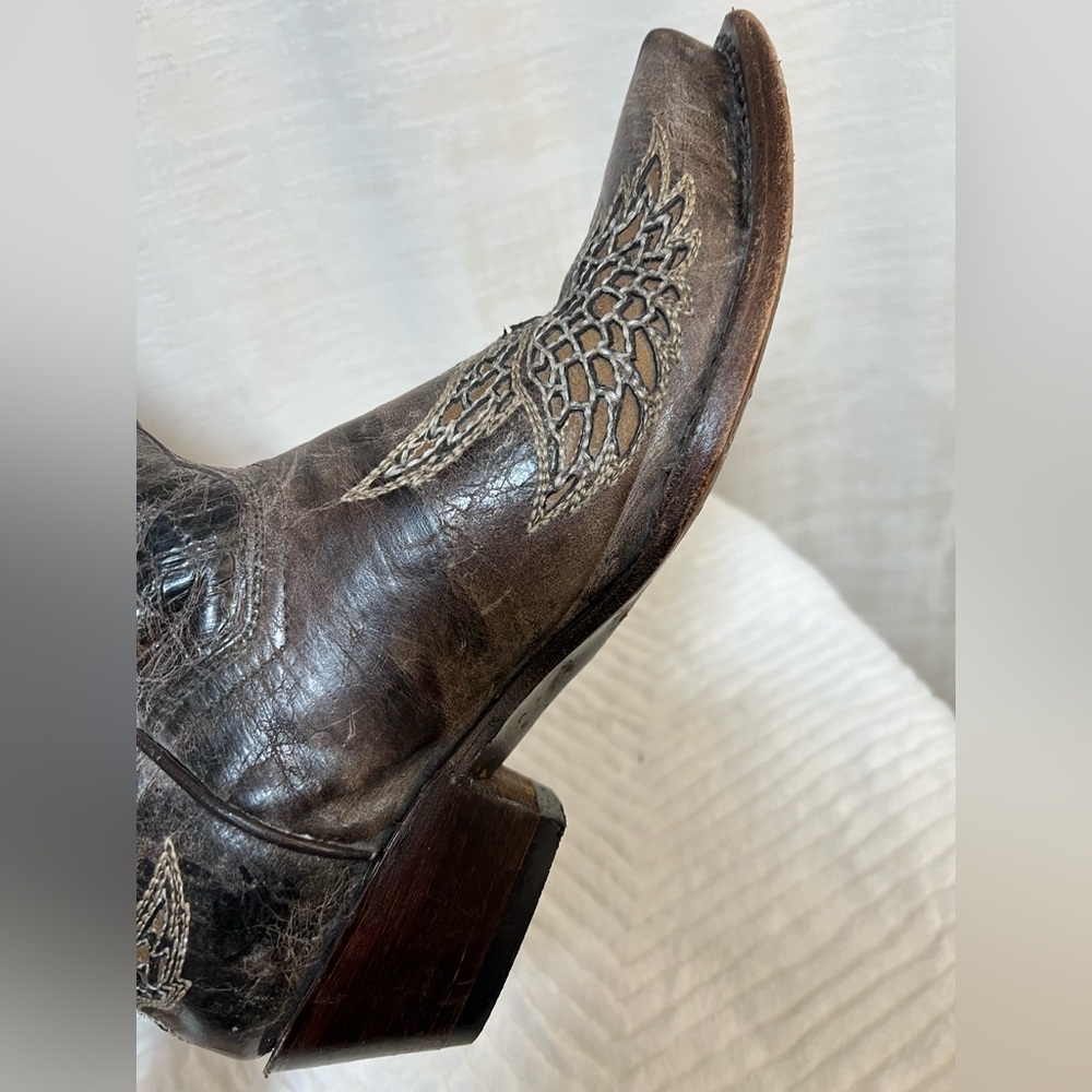 Soto Pre-Owned Great Condition Women’s Size 10.5 Embroidered Leather Boots - Picture 8 of 11